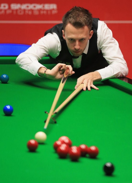 于竞技场上 于竞技场上